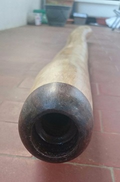 Didjeridoos-Split-wood-Didgeridoo---Eucalyptus1.jpg
