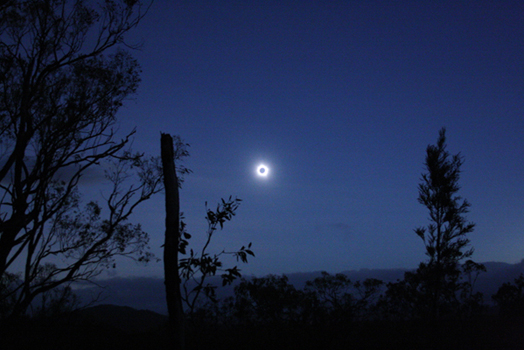 L'éclipse 2012...vue du Bush dans le Cape York...terrible !
