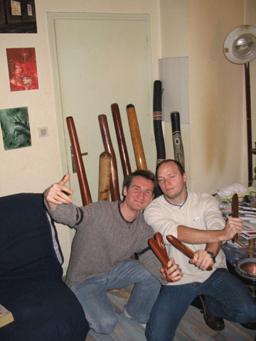Pose-kitch.gif