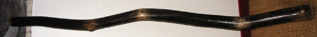 taille :1m 28
<br />bois : chataigner
<br />diam embouchure : 4 - 3
<br />diam base :5
<br />note : do#