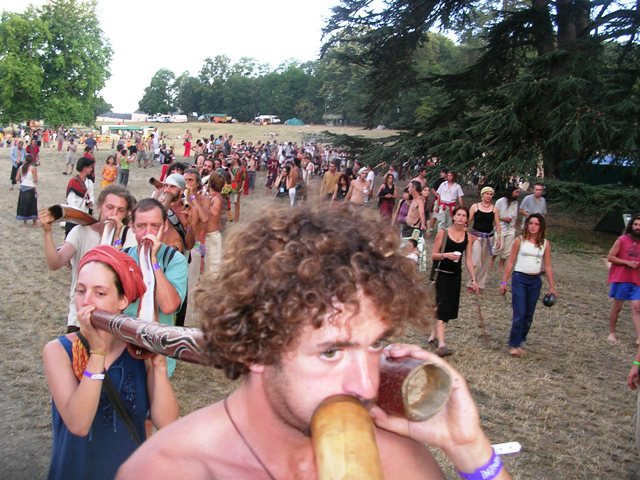 Vers la plantation de l'euca...