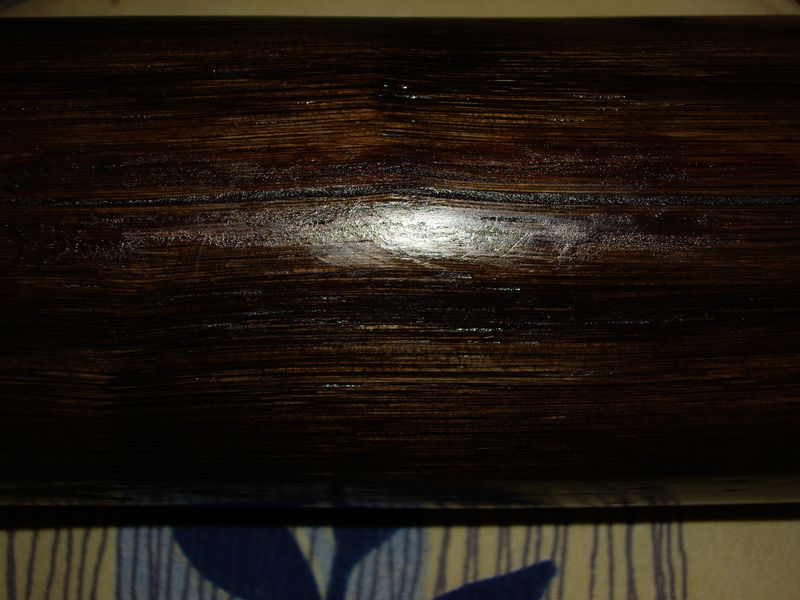 avec les yeux a dix cm du didg, on voit lz fissure