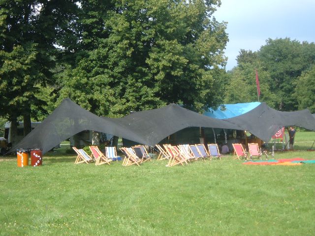 les transats attendent les festivaliers!!